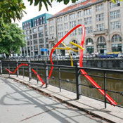Anmerkung, Construction steel, 280x800x70 cm, 2010, installation at the Spree in Berlin